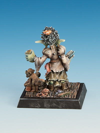 Freebooter's Fate Momma Fiara (Goblin-Piraten) – unbemalte Tabletop-Miniatur aus Metall (Ansicht 4)